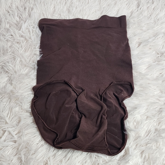 NWOT SKIMS SCULPTING HIGH WAIST BRIEF/ NWOT/ COCOA/S/M - Picture 7 of 10